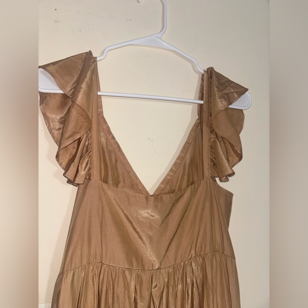 O.p.t. One Pretty Time Nude Tiered
Flowy Maxi Dress Womens Size M - Picture 4 of 13